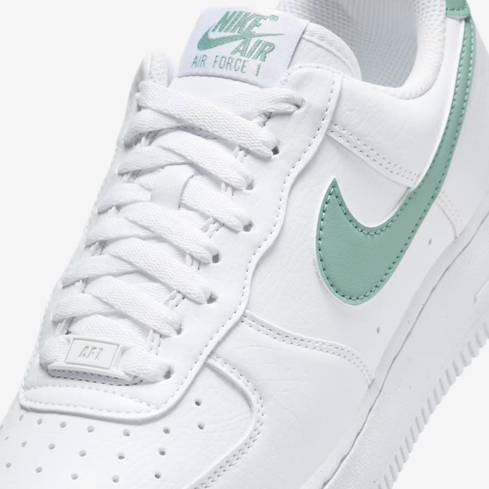 Dámské boty Nike Air Force 1 '07 Next Nature DV3808-112 - bílé