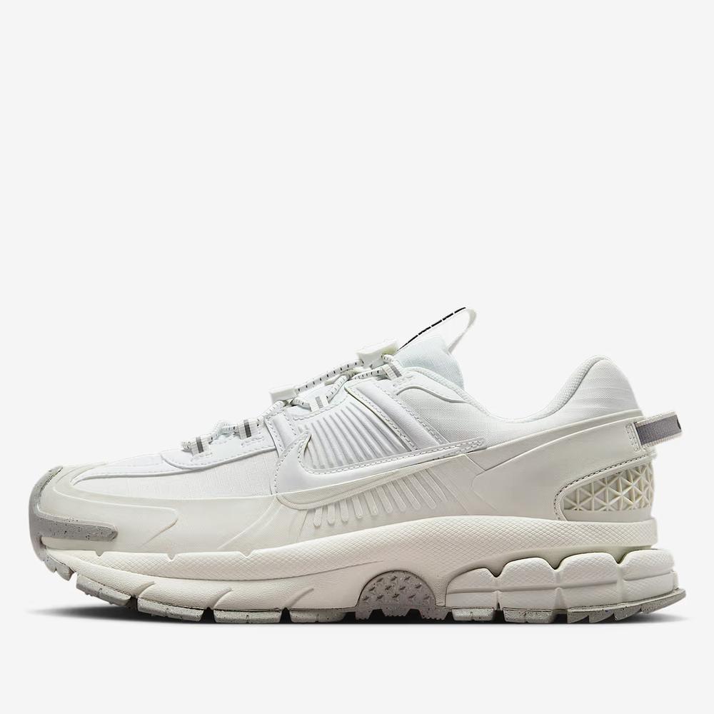 Dámské boty Nike Zoom Vomero Roam HV6410-100 - bílé