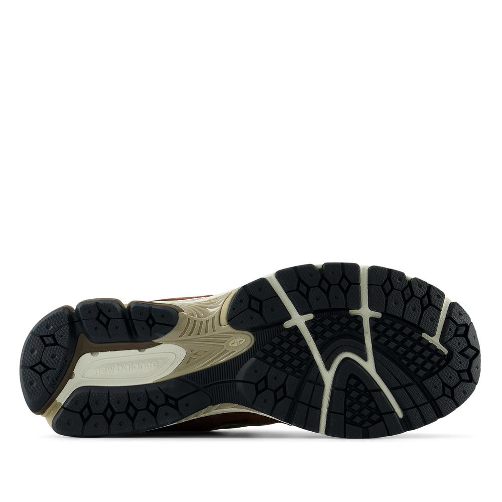 Boty New Balance M2002RFF - hnědé