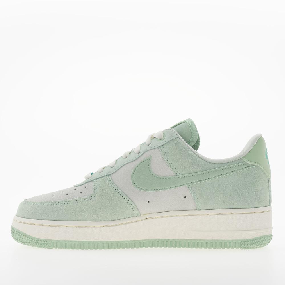 Dámské boty Nike Air Force 1 '07 SE HQ1497-099 - zelené
