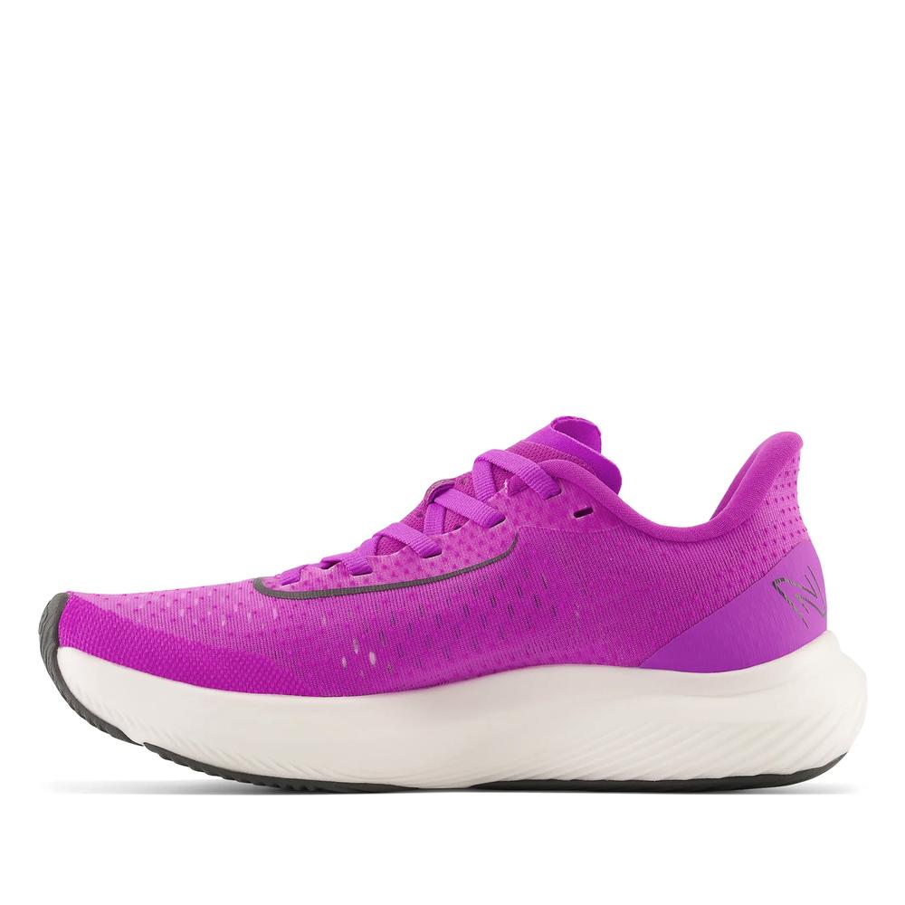 Boty New Balance FuelCell Rebel v3 WFCXCR3 - růžové