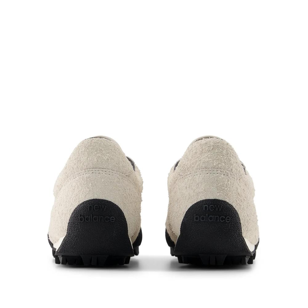 Boty unisex New Balance Gator Run UGTR83J - béžové