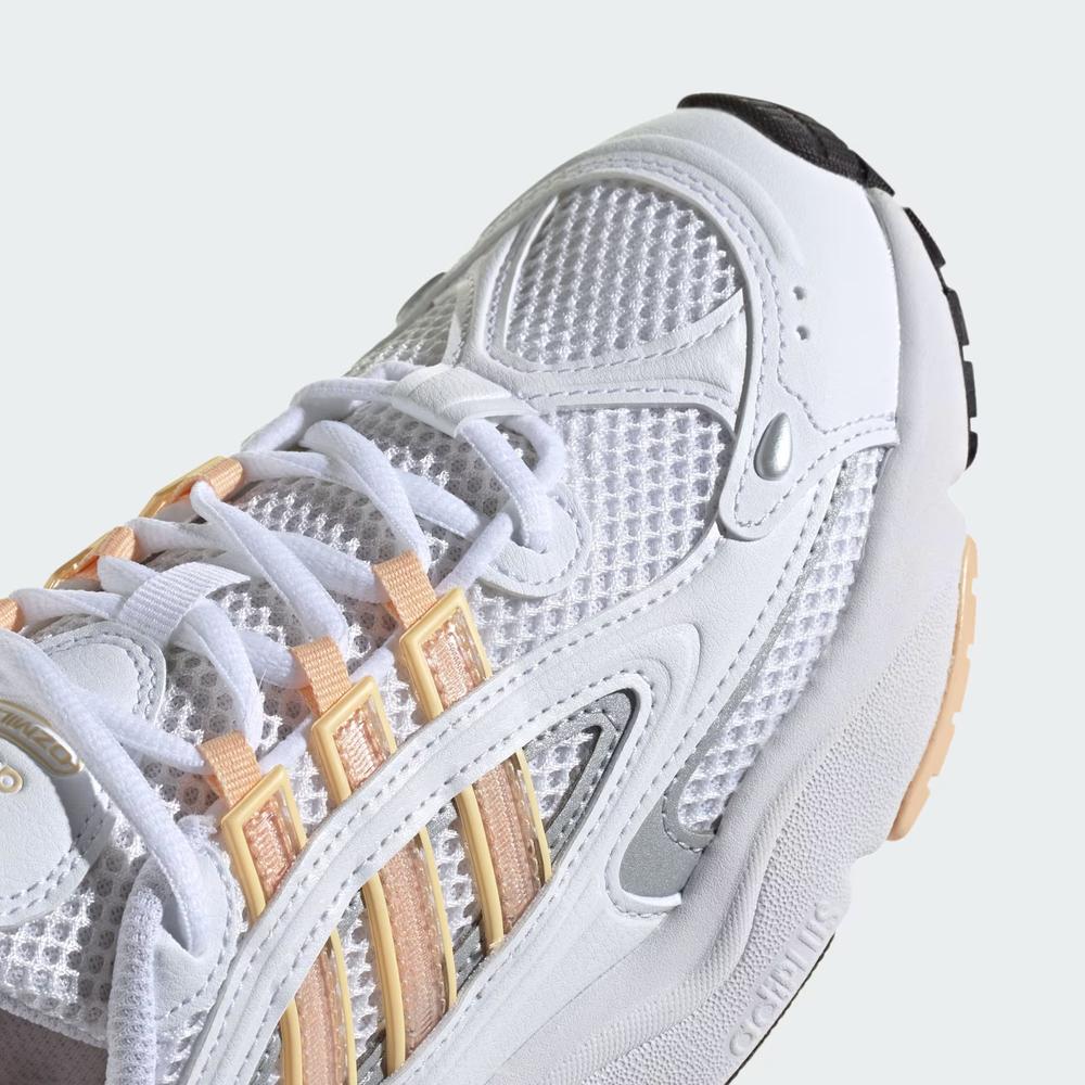 Boty adidas Originals Ozmillen ID0572 - bílé