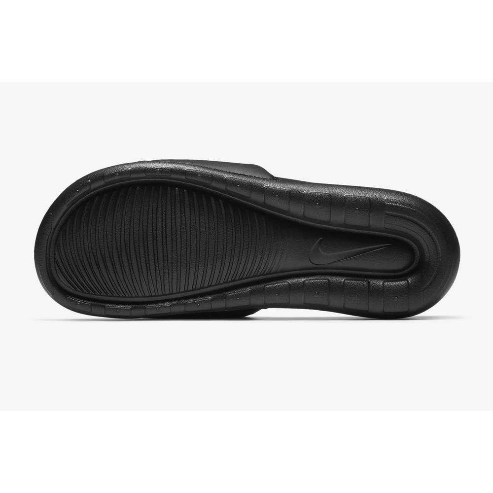 Žabky Nike Victori One CN9675-002 - černé