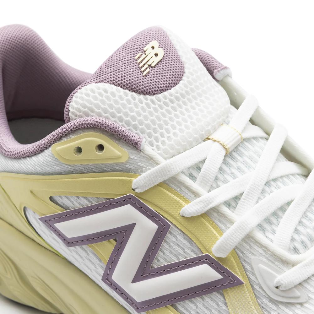 Boty New Balance UTRNQB - bílé