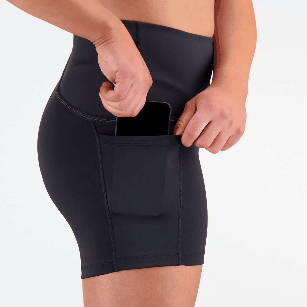 Dámské šortky New Balance WS31289BK - černé