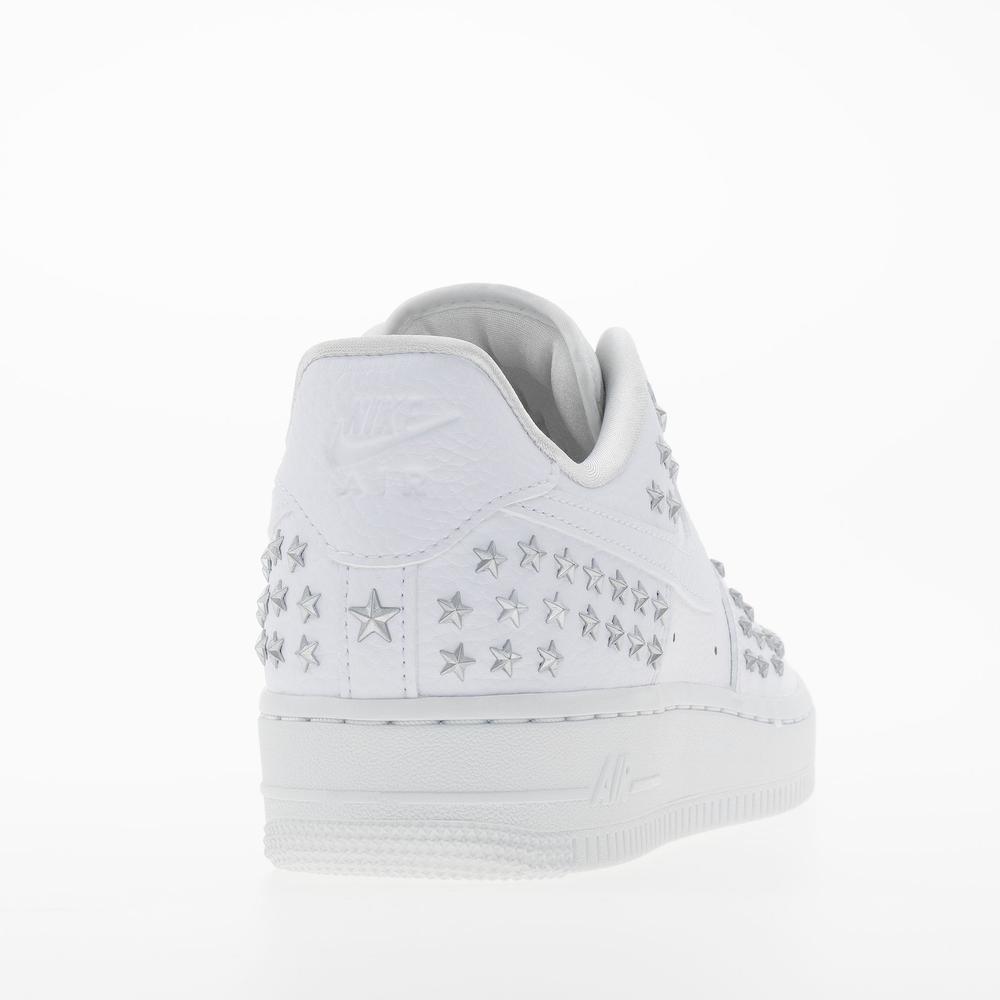Dámské boty Nike Air Force 1 '07 XX Studded AR0639-100 - bílé