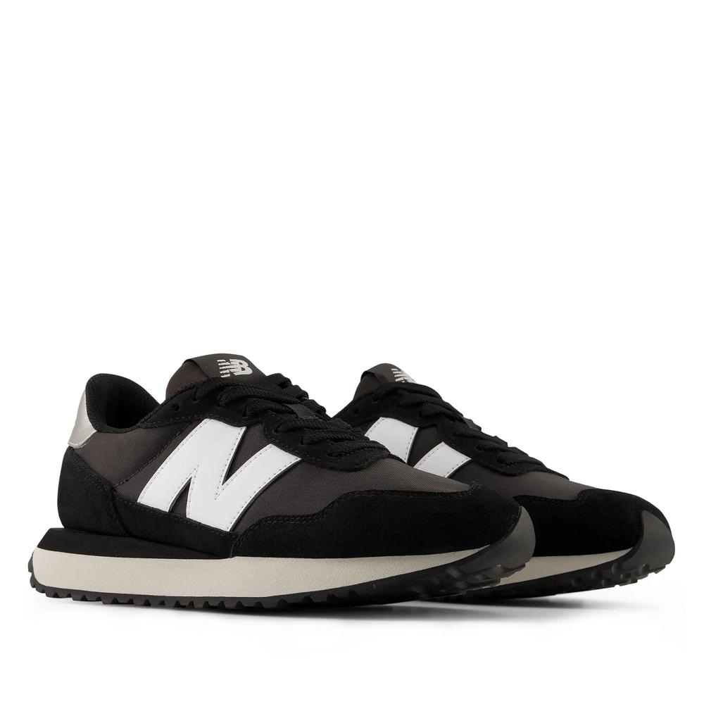 Dámské boty New Balance W23731P - černé
