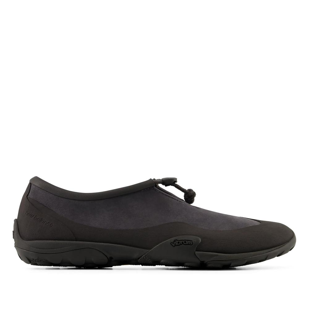 Unisex boty New Balance Minimus MT10T364 - černé