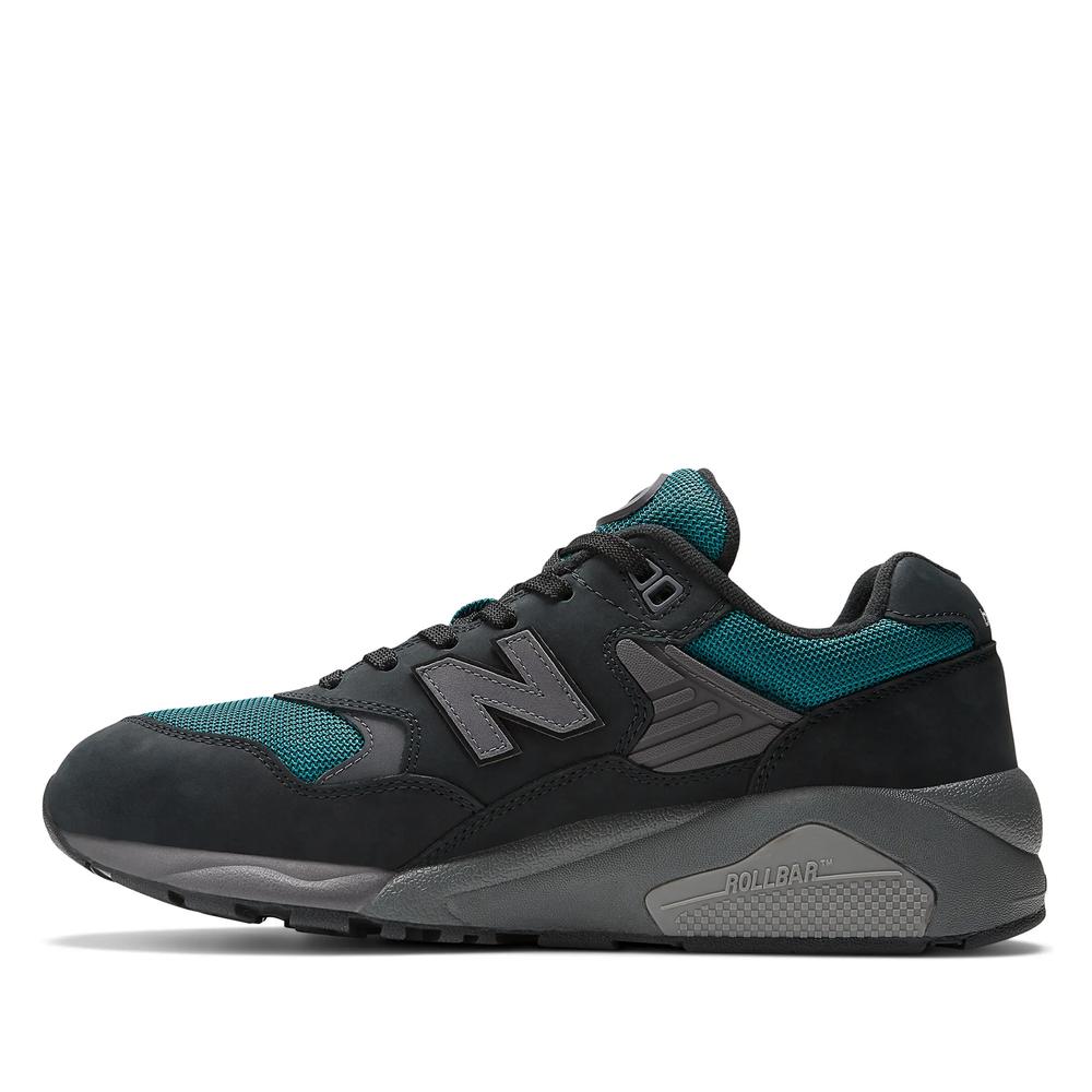 Boty unisex New Balance MT580VE2 - černá