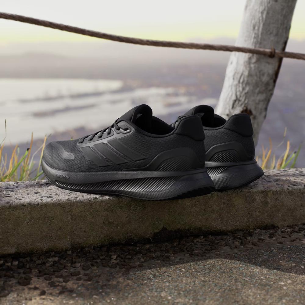 Boty adidas Runfalcon 5 IE8812 - černé