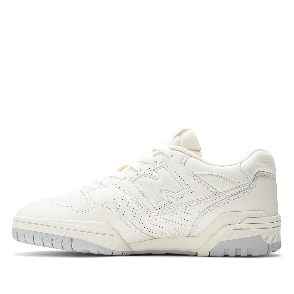 Unisex boty New Balance BB550PWD - bílé