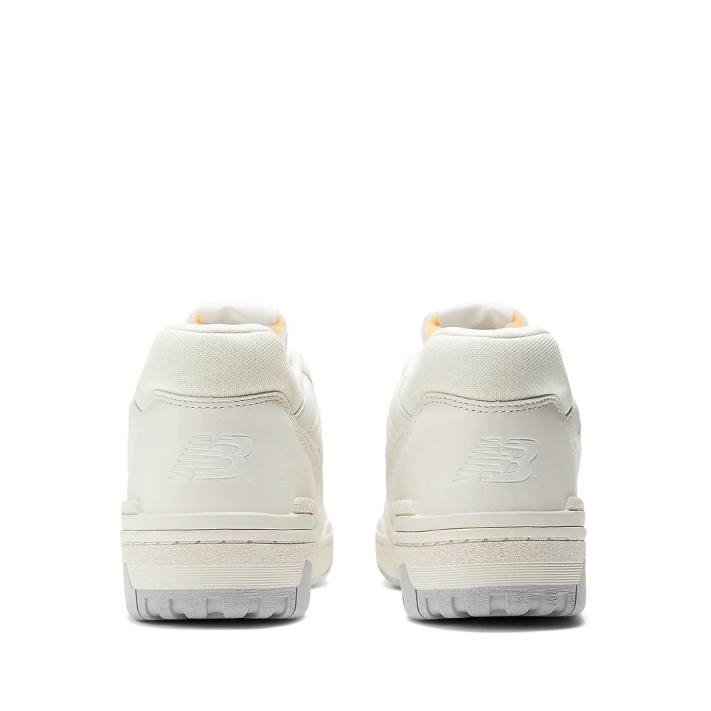 Unisex boty New Balance BB550PWD - bílé