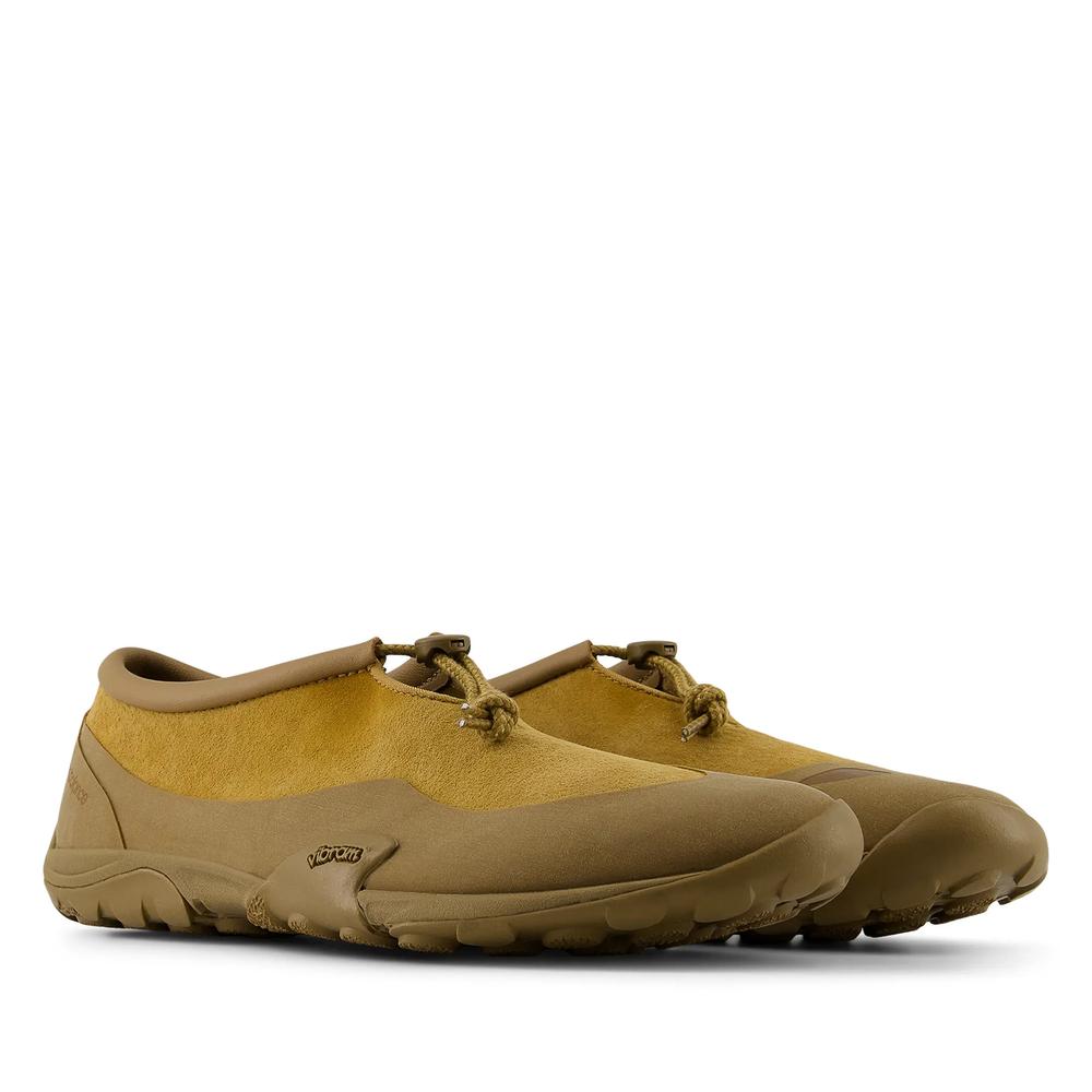 Unisex boty New Balance Minimus MT10T9CZ - hnědé