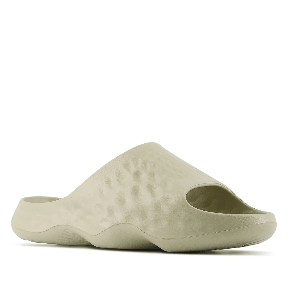 Žabky New Balance SUFHUPC3 – béžové